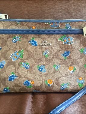 Coach Signature Floral File Crossbody | Khaki & Blue Coated Canvas | EUC